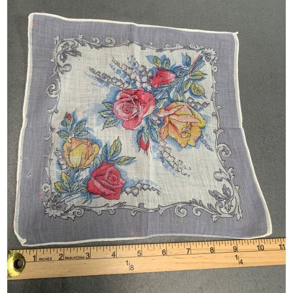 Vintage Floral Handkerchiefs Lot of 8 - Delicate Prints & Lace Edges - Picture 6 of 10
